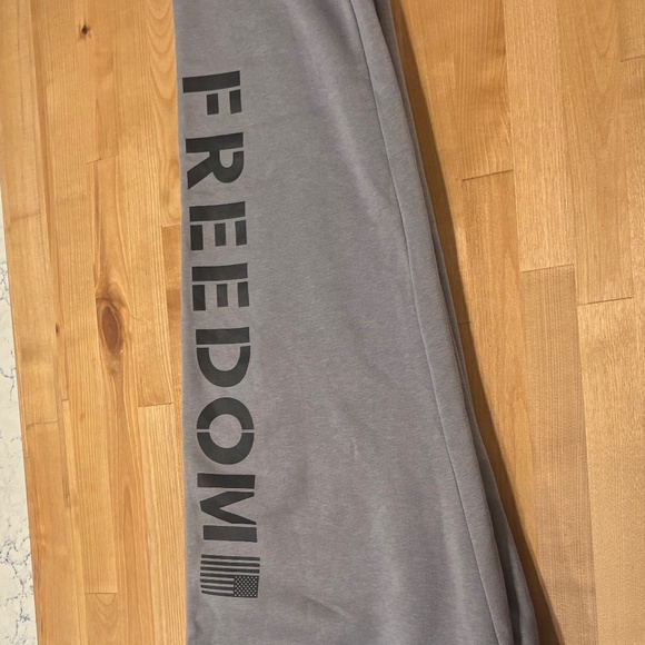Men’s Under Armour Freedom Rival Fleece Joggers – Size Small – Grey - Picture 7 of 7